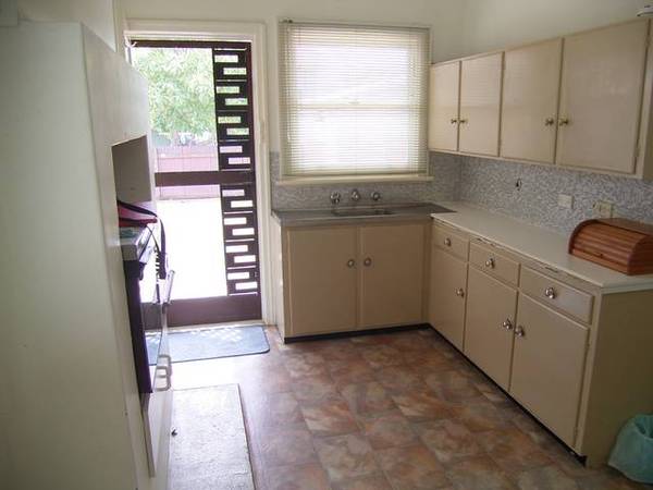 29 BEACH STREET, YAMBA Picture 2