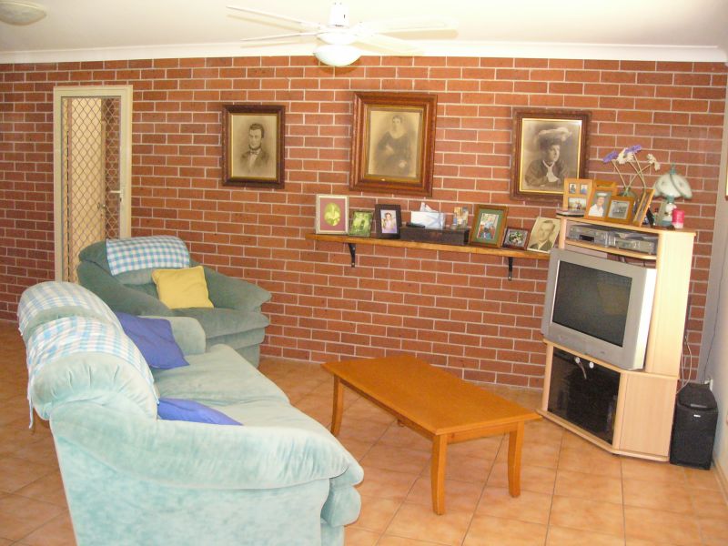 AN ABSOLUTE BARGAIN Picture 2