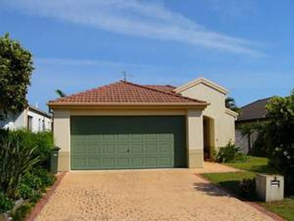 3 Bluewater Court, YAMBA Picture 1