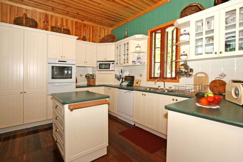 TALKING POINT Picture