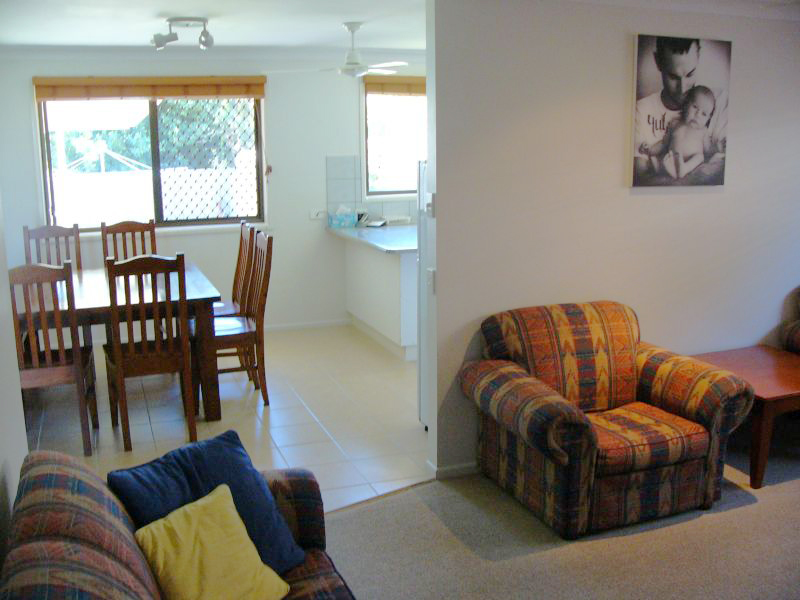 MISS THIS AND THATS IT Picture 3