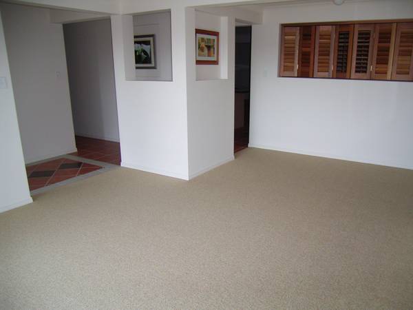 43 WILLIAM AVENUE, YAMBA Picture 2