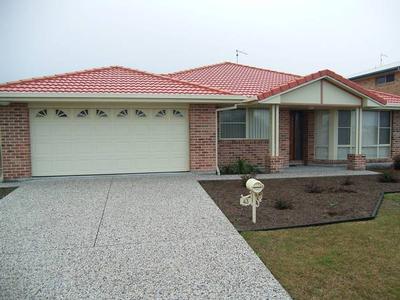 43 WILLIAM AVENUE, YAMBA Picture 43 WILLIAM AVENUE, YAMBA Picture