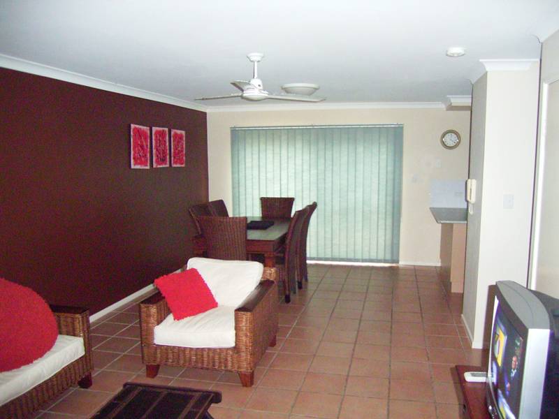 9 Catalina Court, Yamba Picture 2