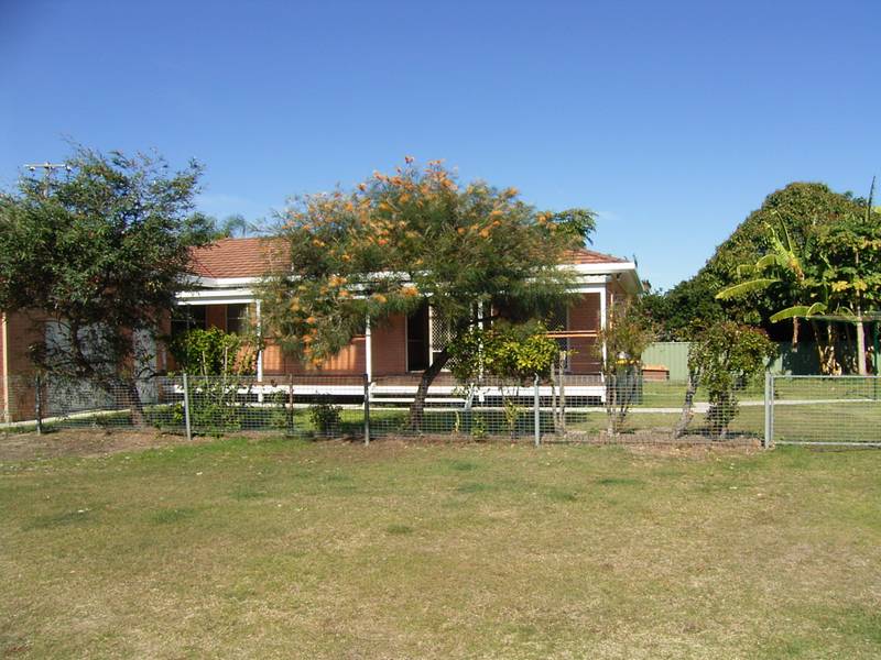 65 SHORES DRIVE, YAMBA Picture 1