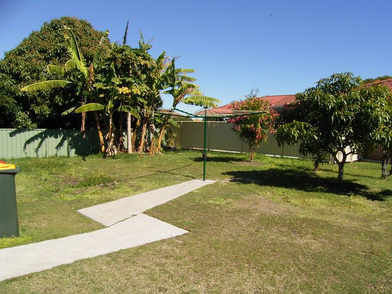 65 SHORES DRIVE, YAMBA Picture 2