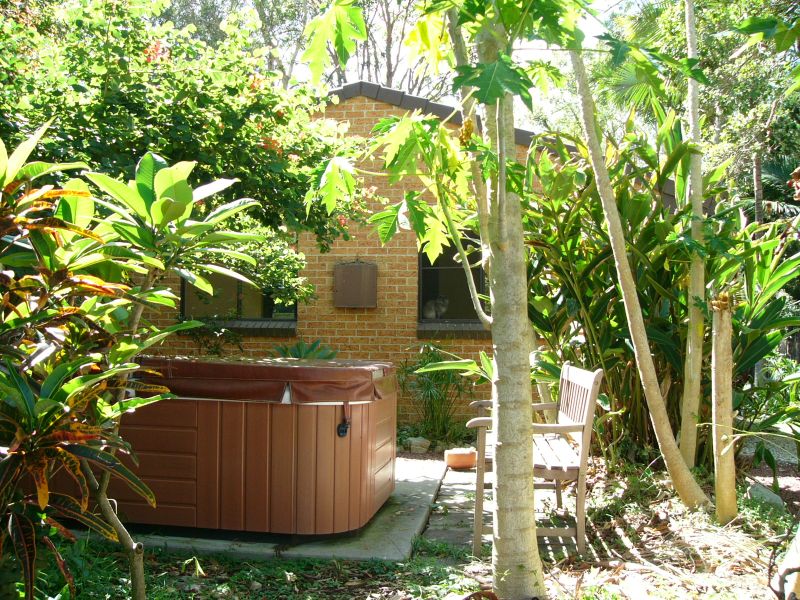 IT'S BRICK & TILE IT'S AFFORDABLE AND IT'S IN WOOLOWEYAH Picture 2