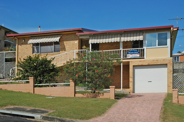 BONNIE DOON Picture 1