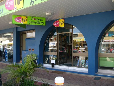 THIS IS AN ABSOLUTE GIFT - THE ONLY SHOP FRONT FLORIST IN YAMBA Picture