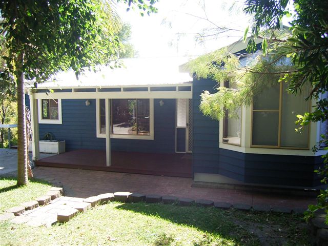 4 BEDROOM HOME Picture 1