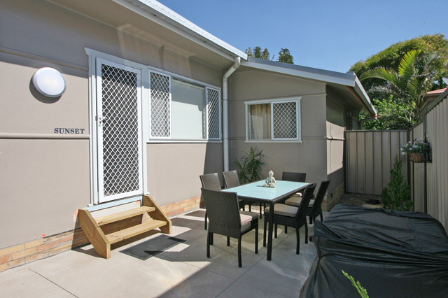 YAMBA DAZE - SUNSET Picture 3