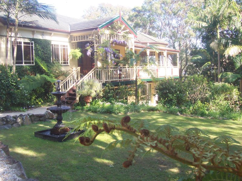 THE LAKE HOUSE Picture 3