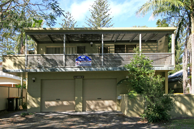 AVAILABLE 7 NOVEMBER 2009 Picture 1