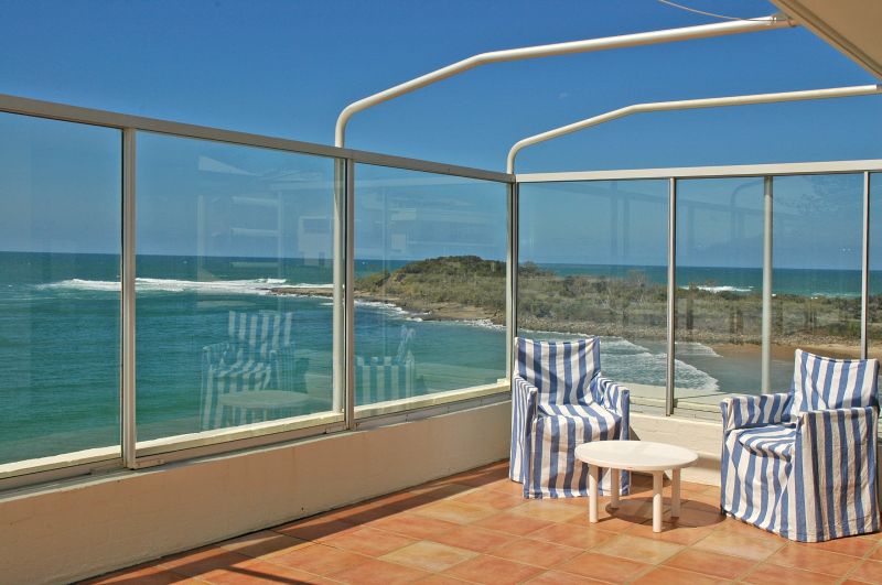 COASTAL CHARM Picture 1