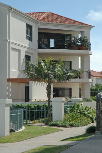 BREAKERS 8 Picture 2