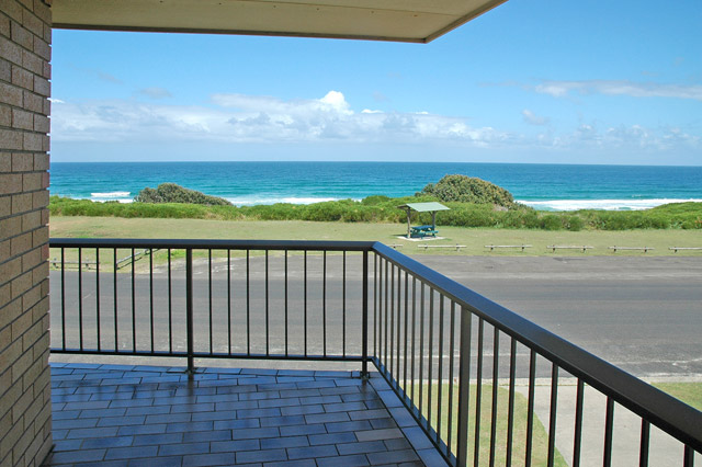 EDGEWATER 1 Picture 3