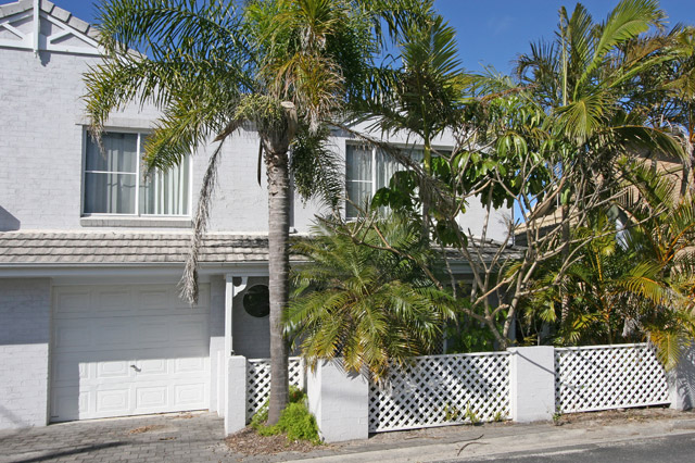 GREYSTANES 6 Picture 2