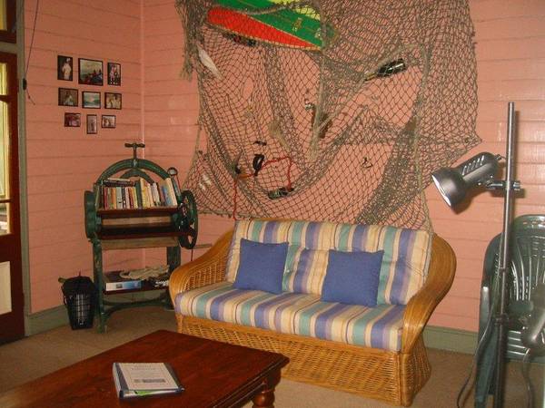 ONE ANGOURIE STREET Picture 3