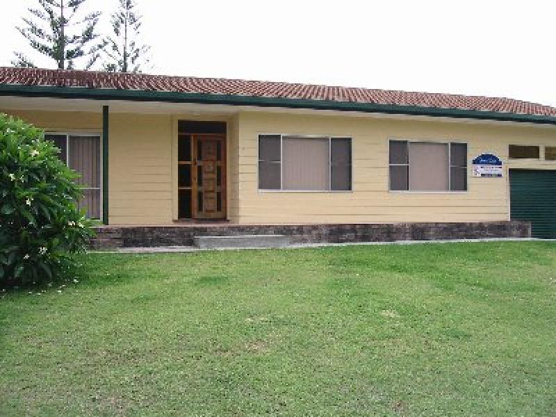 THREE LAKE STREET Picture 1