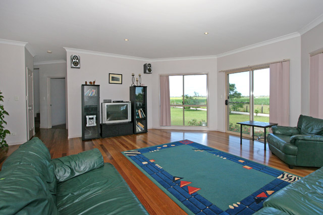 YAWOLLOH PARK Picture 3