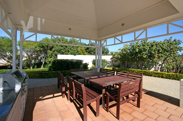 BEACH HOUSE Picture 2