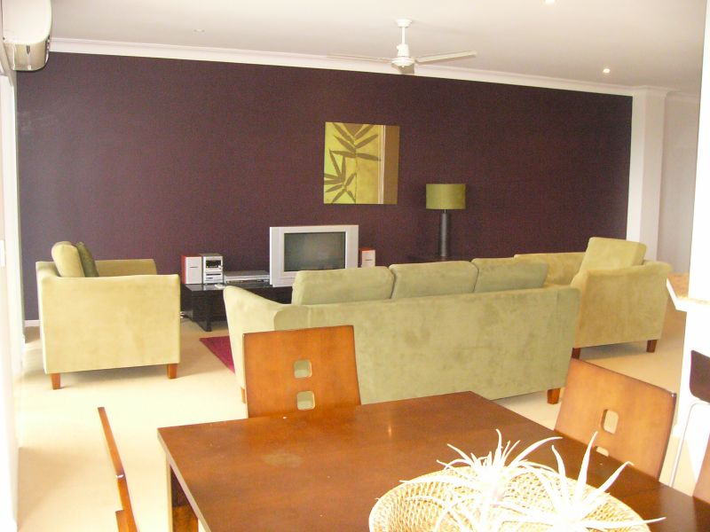 ENORMOUS POTENTIAL FOR SAVVY INVESTORS Picture 2