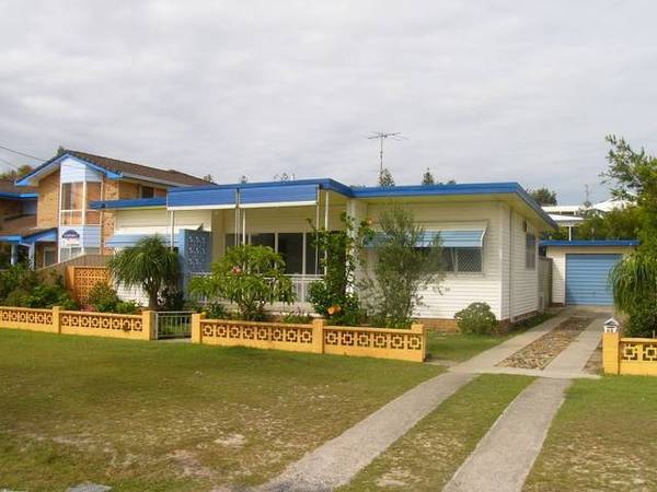 THAT BEACH HOUSE YOU HAVE ALWAYS WANTED Picture 3