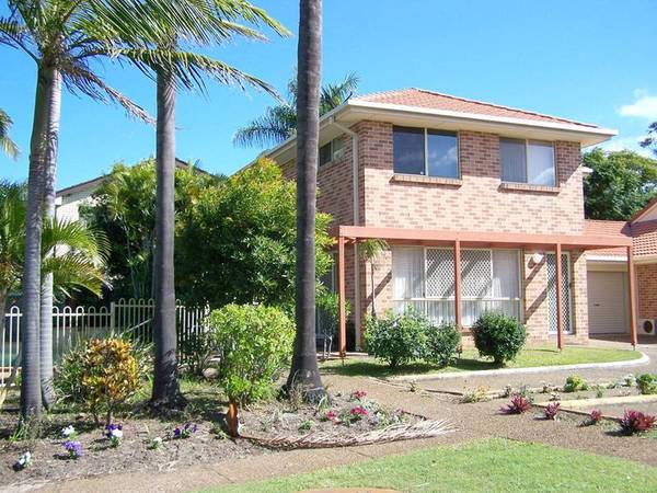 Waterfront Townhouse Picture 3