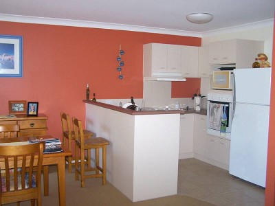 Townhouse in a Tranquil Setting! Picture