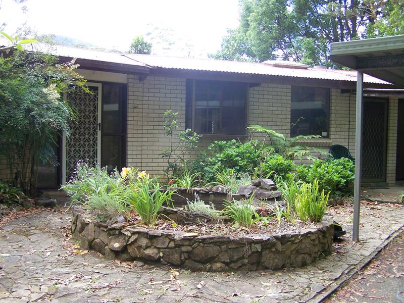 "Shalford Reach" Picture 3