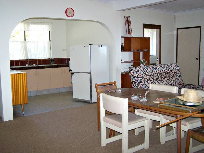 Dual Accommodation - Country Living Picture 3