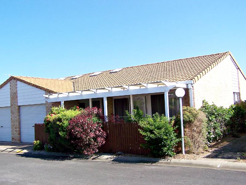 First Home Buyers or Retirees! Picture 1