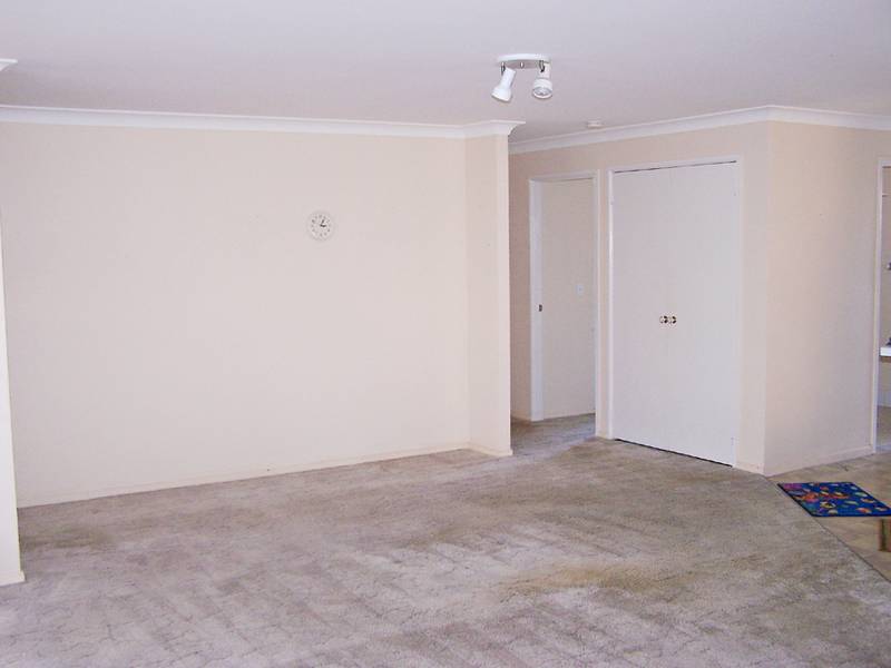 First Home Buyers or Retirees! Picture 3