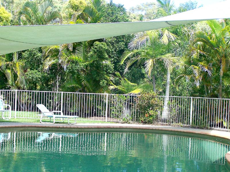 Tip Top Townhouse!! Picture