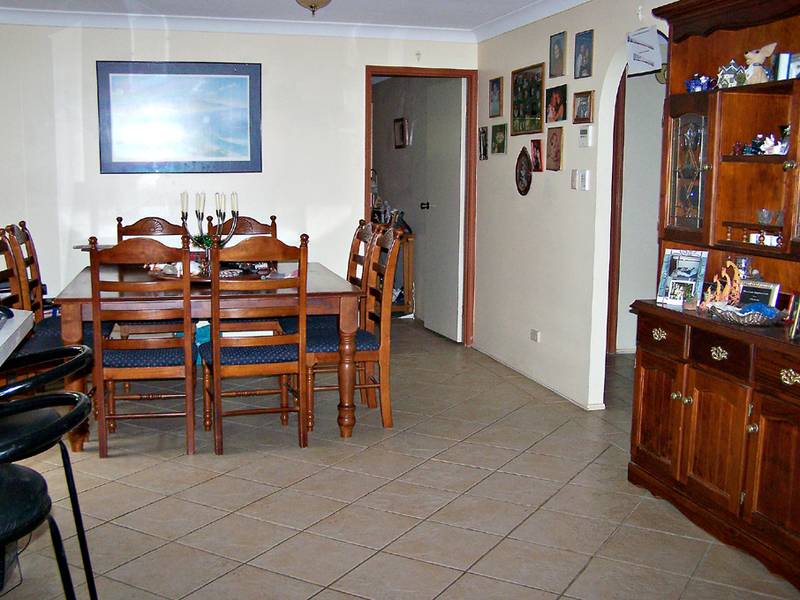 Central Elanora! Picture 1