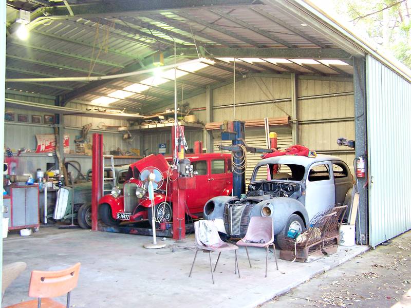 Acreage Home plus TWO BIG Sheds!! Picture