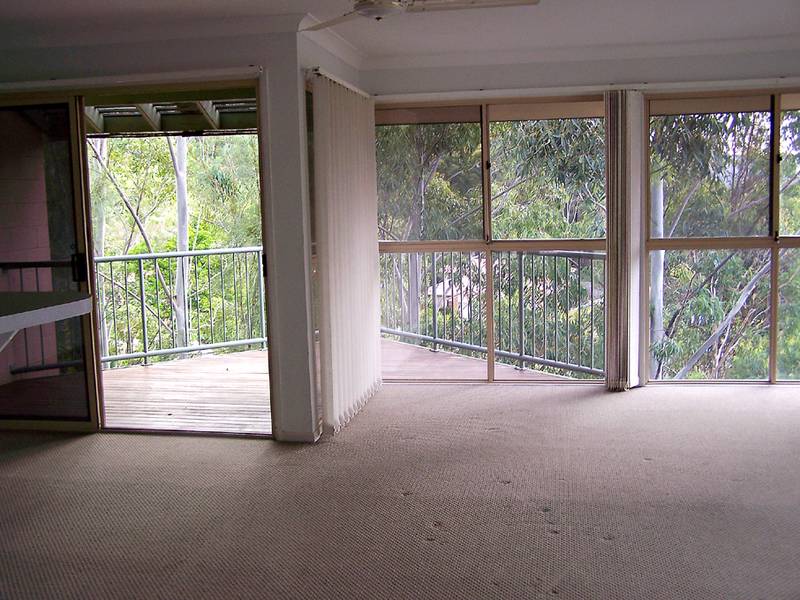 TOWNHOUSE - Views and Breezes! Picture