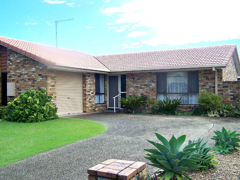 Elanora
- North to Water Picture