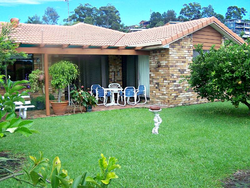 Elanora
- North to Water Picture