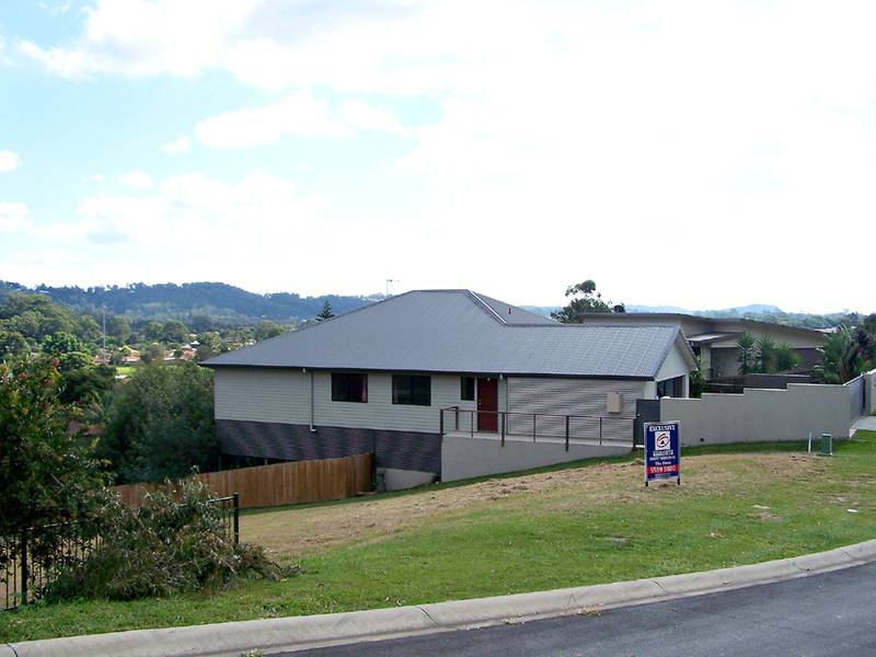 ONE OF THE LAST BUILDING SITES IN PRESTIGE ESTATE Picture 1