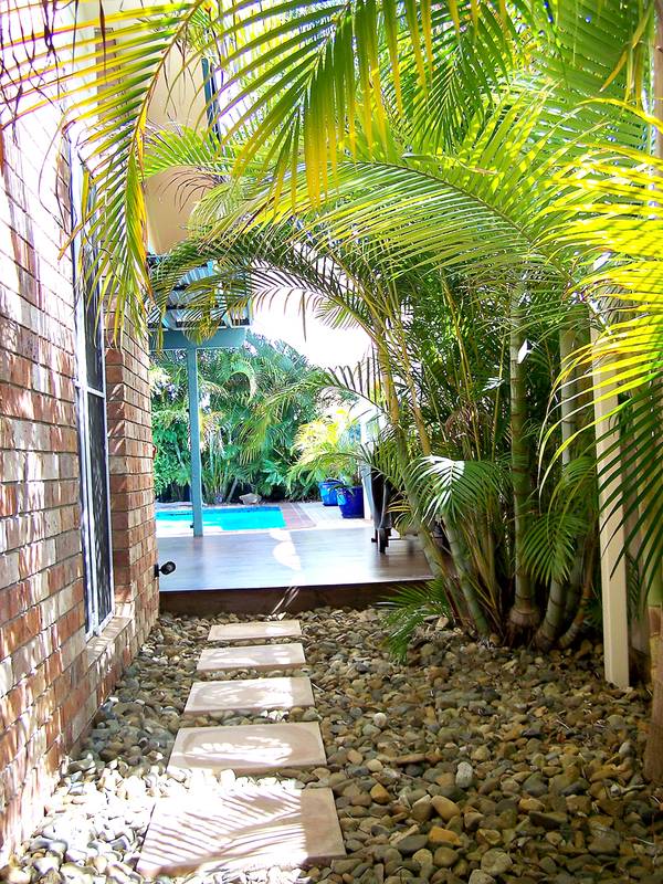 Generous home in a quiet location Picture 2