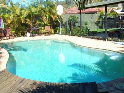 CURRUMBIN HOME CLOSE TO BEACH Picture