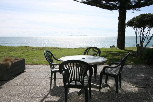 Breakfast on Beachfront Picture 1