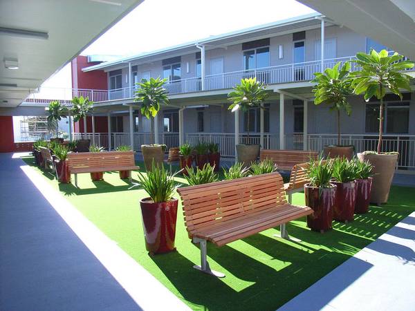 DOWNTOWN HARBOURSIDE APARTMENT Picture 2