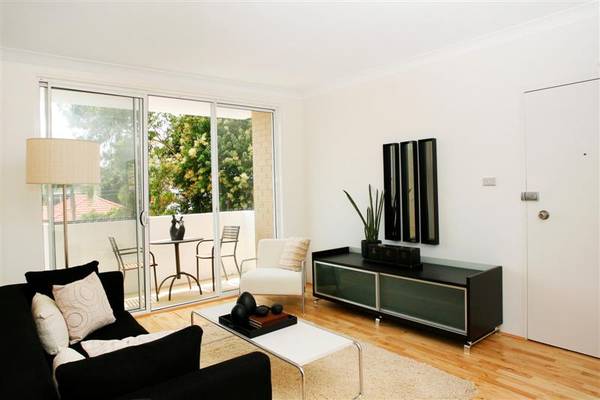 Under Offer Picture 2