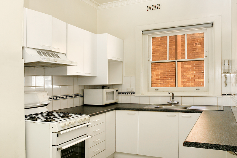 UNDER OFFER ! Picture