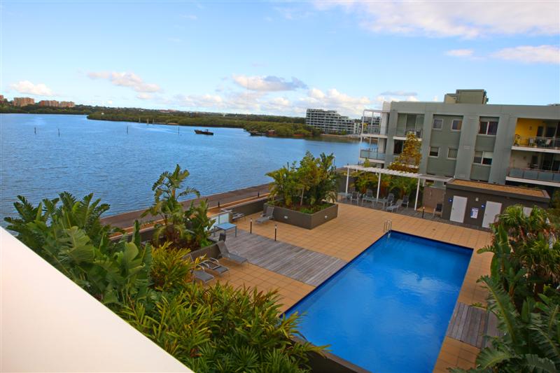 "The Flybridge" New Reduced Rent! Picture 1