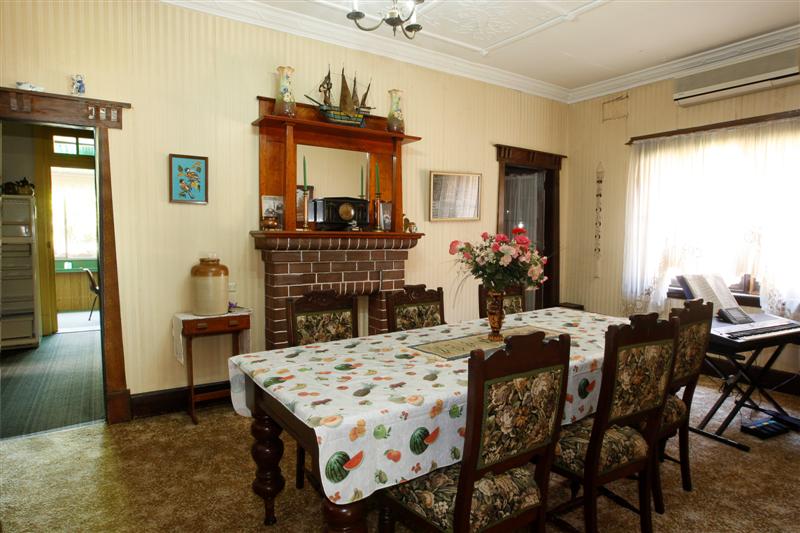 Auction This Tuesday 24/3 @7pm in rooms Picture 2