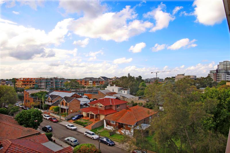 Sold by Matthew Nolan Picture 1