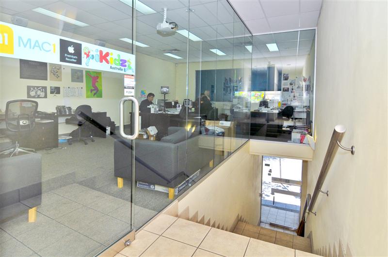 Burwoods Best Office! Picture 3